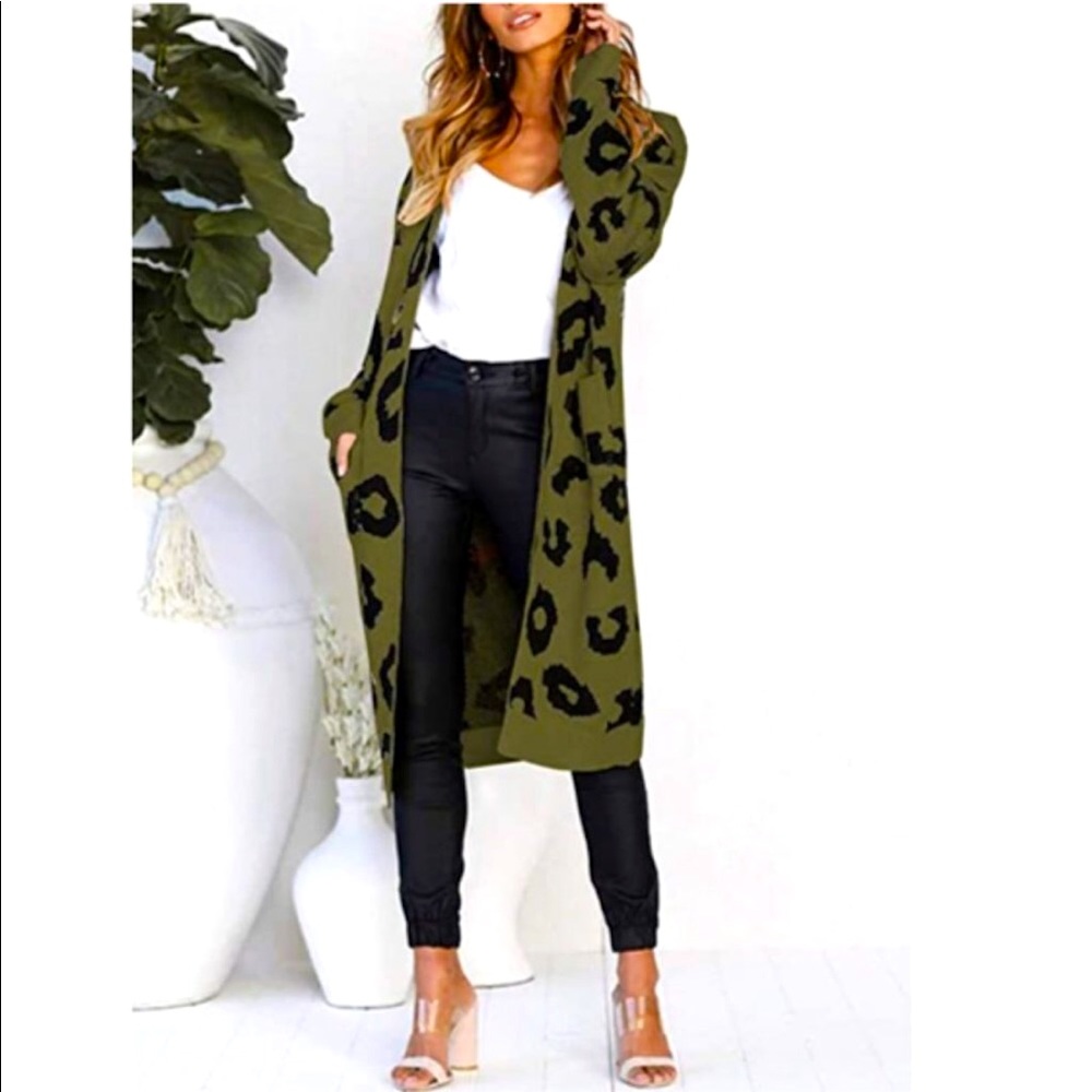 🐆💚Pretty Leopard Print Cozy Knit Sweater Duster